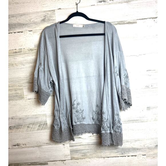 Easel Women’s Small Gray Boho Lace Crochet Open Cardigan Short Sleeve Sweater - Picture 1 of 6